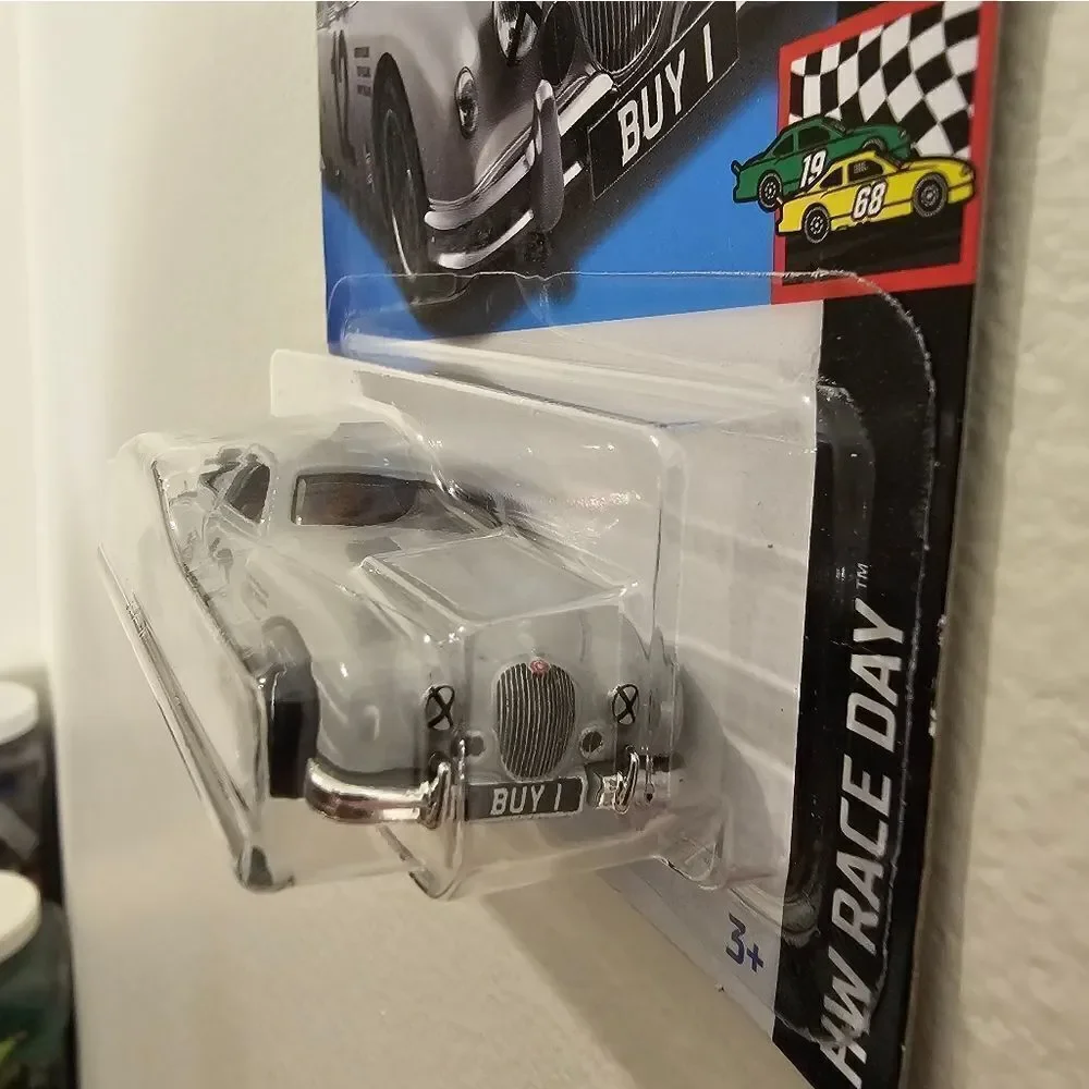 Hot Wheels Car Jaguar MK1 Mark 1 New Model 2024 HW Race Day Hotwheels 🆕 HRY80